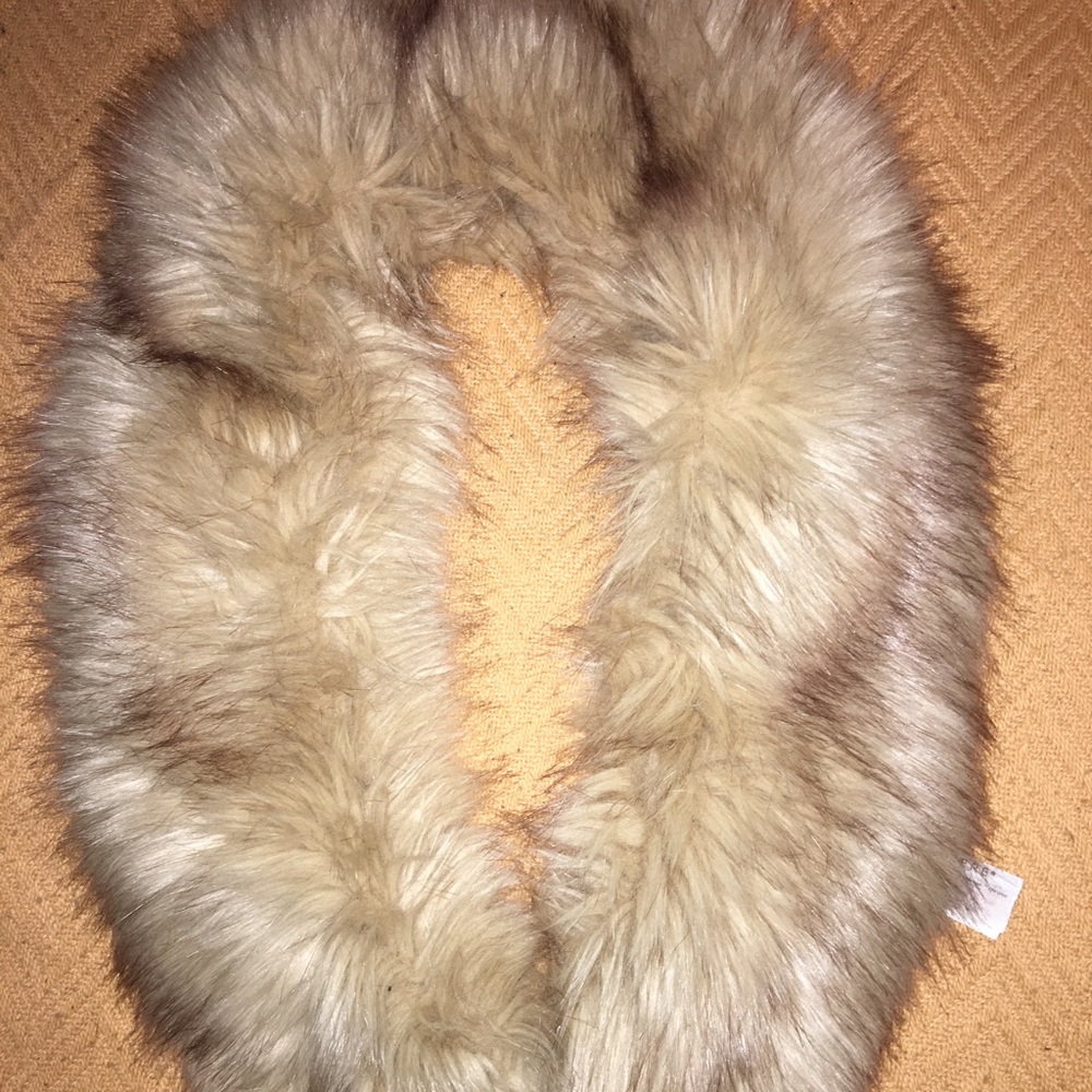 Detachable Faux Fur